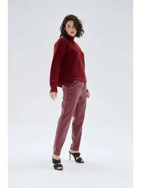 Harhoura Knit Jumper in Wine