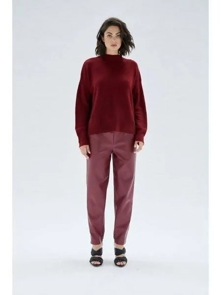 Harhoura Knit Jumper in Wine