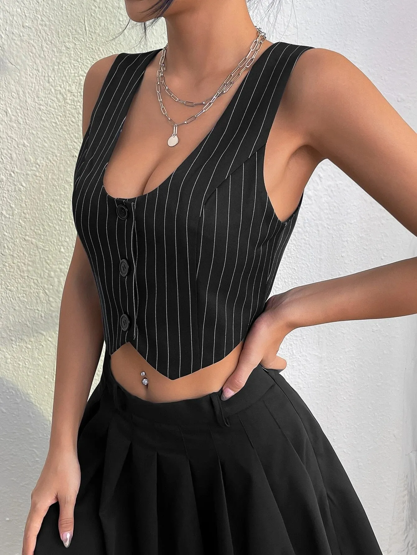 SHEIN Qutie Pinstriped Single Breasted Crop Waistcoat Without Shirt